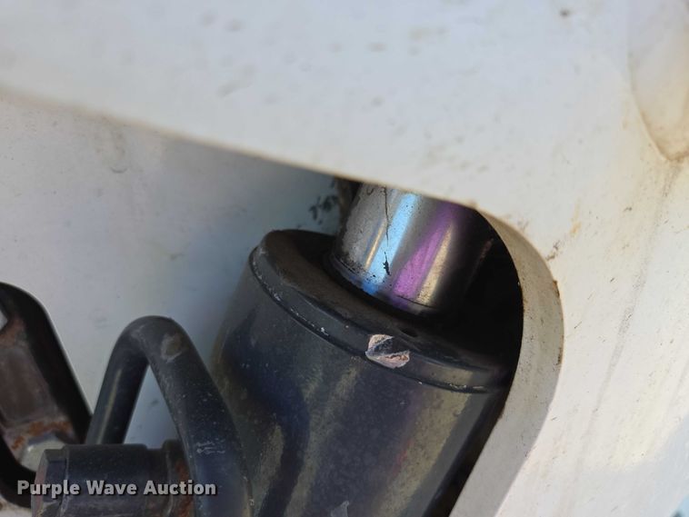 image for item EF1939 2018 Bobcat S650 skid steer loader