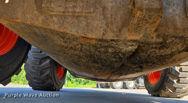 image for item EF1939 2018 Bobcat S650 skid steer loader