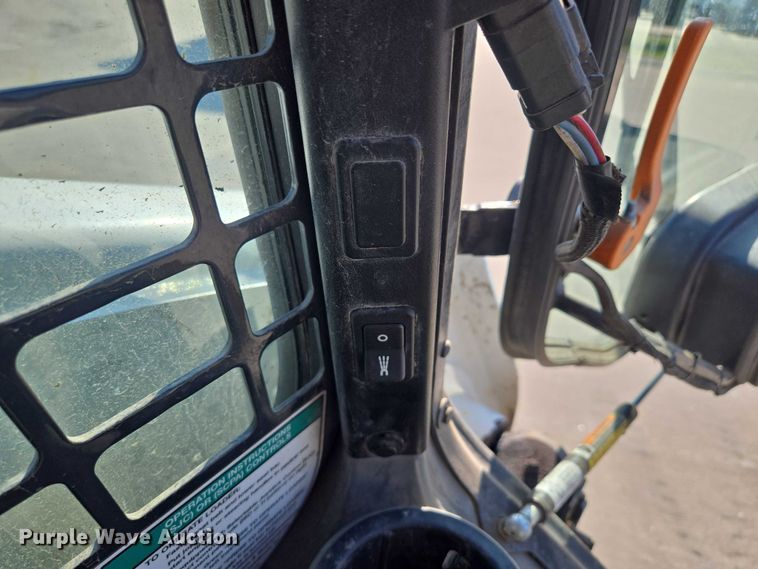 image for item EF1939 2018 Bobcat S650 skid steer loader