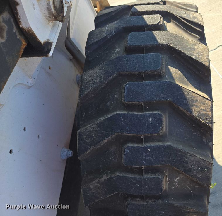 image for item EF1939 2018 Bobcat S650 skid steer loader