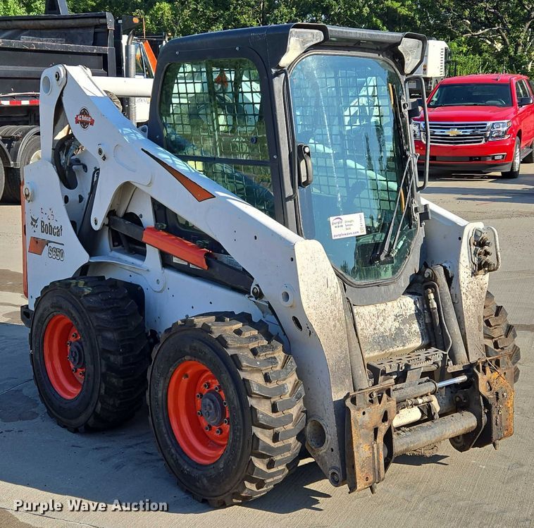 MINI CARGADOR SOBRE RUEDAS 2019 BOBCAT S650