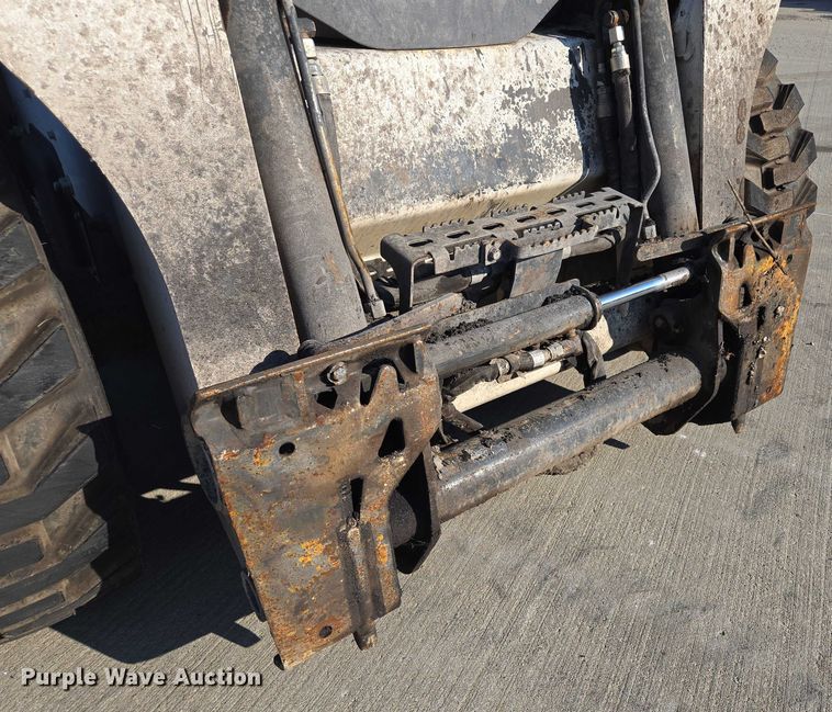 image for item EF1940 2019 Bobcat S650 skid steer loader