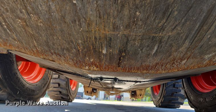 image for item EF1940 2019 Bobcat S650 skid steer loader