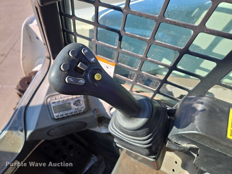 image for item EF1940 2019 Bobcat S650 skid steer loader