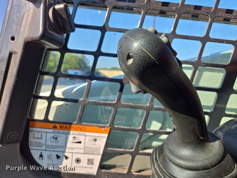 image for item EF1940 2019 Bobcat S650 skid steer loader