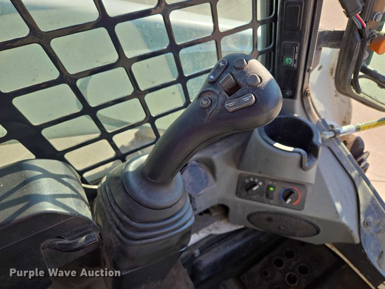 image for item EF1940 2019 Bobcat S650 skid steer loader