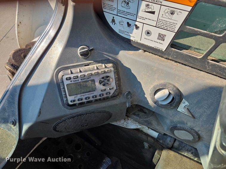 image for item EF1940 2019 Bobcat S650 skid steer loader