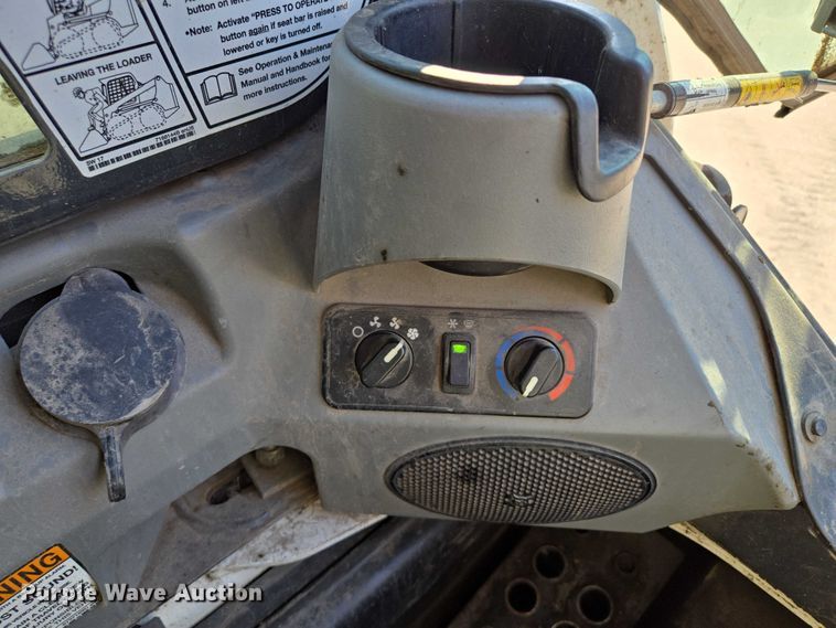 image for item EF1940 2019 Bobcat S650 skid steer loader