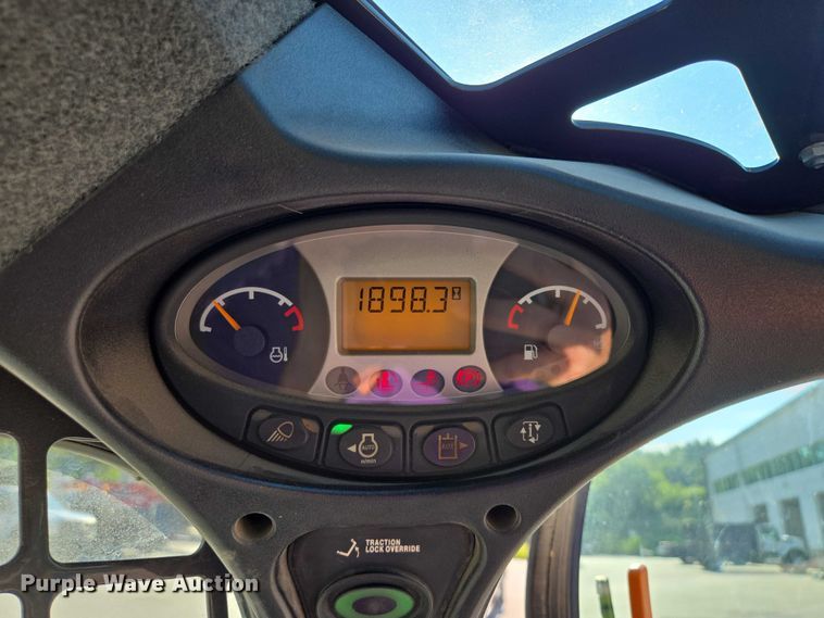 image for item EF1940 2019 Bobcat S650 skid steer loader