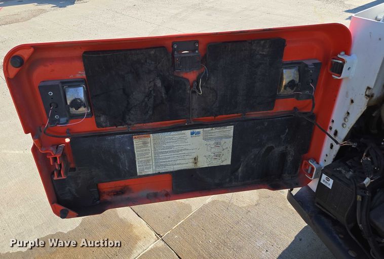 image for item EF1940 2019 Bobcat S650 skid steer loader