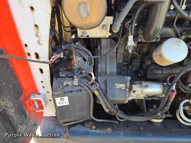 image for item EF1940 2019 Bobcat S650 skid steer loader