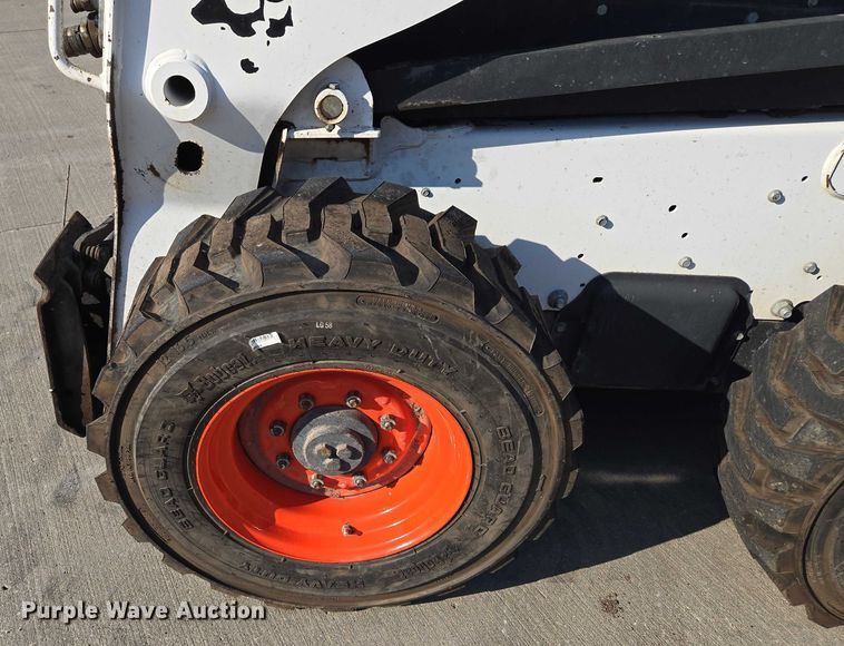 image for item EF1940 2019 Bobcat S650 skid steer loader