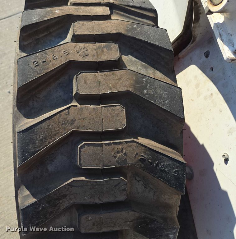 image for item EF1940 2019 Bobcat S650 skid steer loader