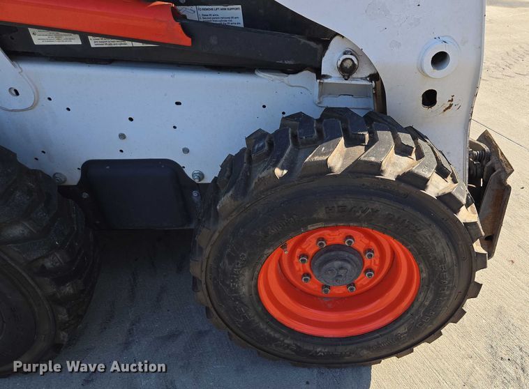 image for item EF1940 2019 Bobcat S650 skid steer loader