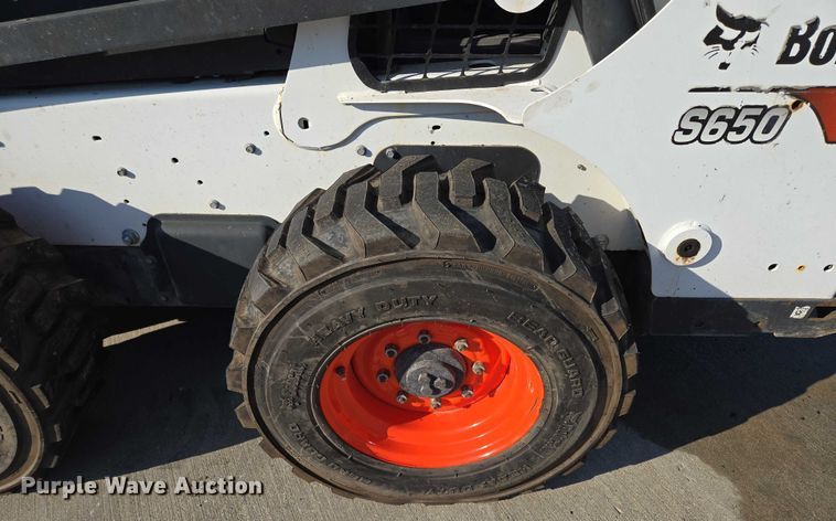 image for item EF1940 2019 Bobcat S650 skid steer loader