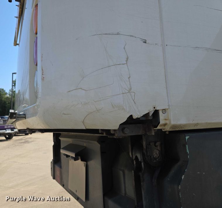 image for item EF1941 2016 Ravo 5 Series 540 street sweeper