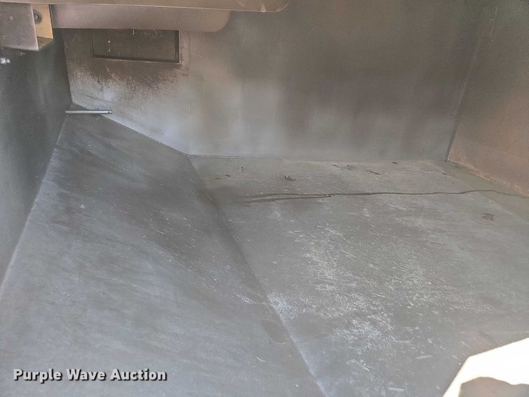 image for item EF1941 2016 Ravo 5 Series 540 street sweeper