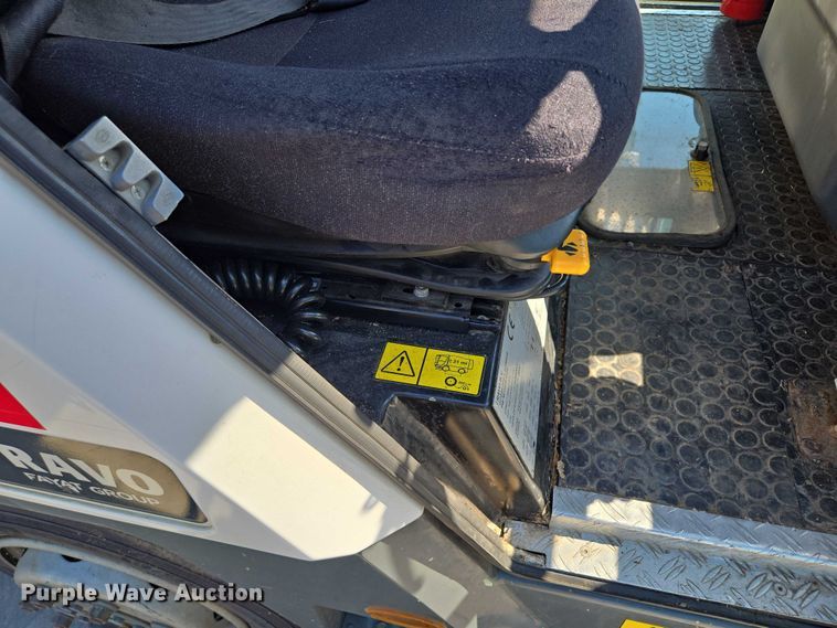 image for item EF1941 2016 Ravo 5 Series 540 street sweeper