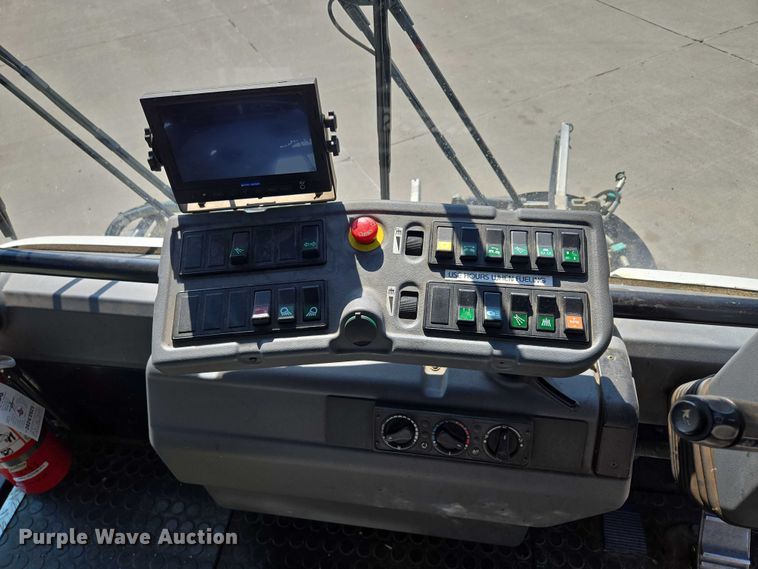 image for item EF1941 2016 Ravo 5 Series 540 street sweeper