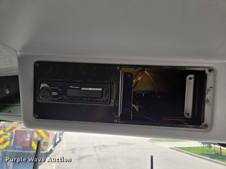 image for item EF1941 2016 Ravo 5 Series 540 street sweeper