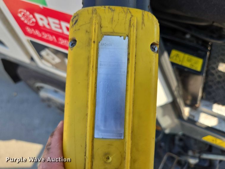 image for item EF1941 2016 Ravo 5 Series 540 street sweeper