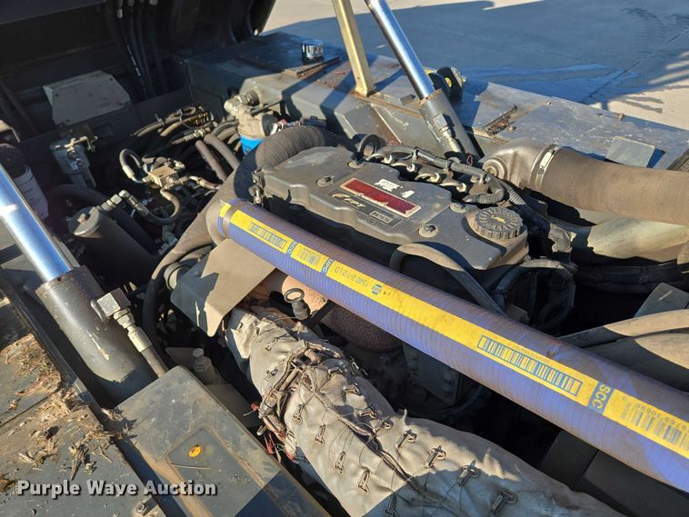 image for item EF1941 2016 Ravo 5 Series 540 street sweeper