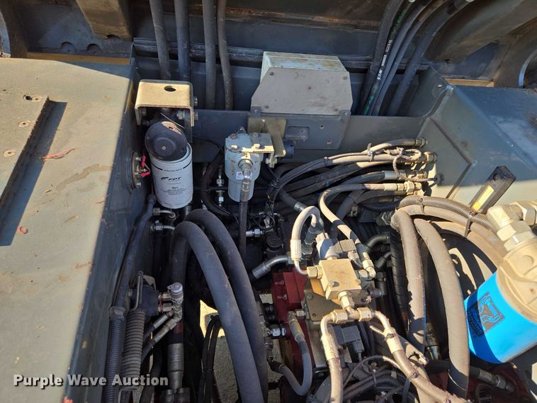 image for item EF1941 2016 Ravo 5 Series 540 street sweeper