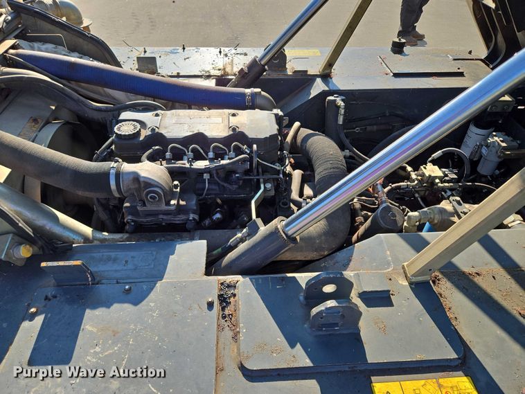 image for item EF1941 2016 Ravo 5 Series 540 street sweeper