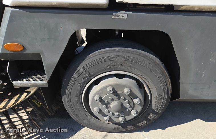 image for item EF1941 2016 Ravo 5 Series 540 street sweeper