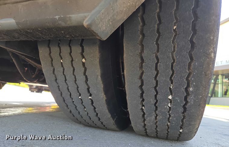 image for item EF1941 2016 Ravo 5 Series 540 street sweeper