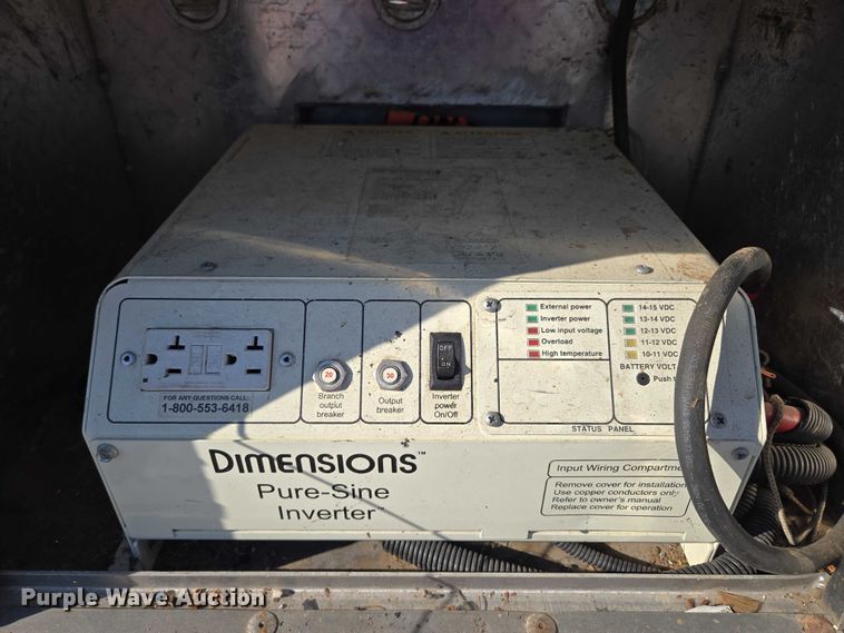 image for item EF1946 2005 International 4400 bucket truck