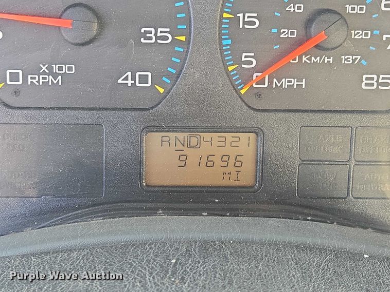 image for item EF1946 2005 International 4400 bucket truck