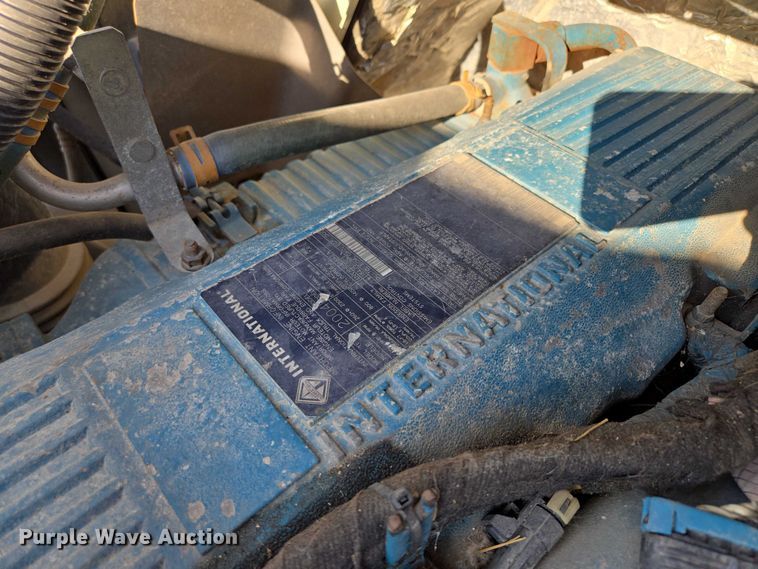 image for item EF1946 2005 International 4400 bucket truck