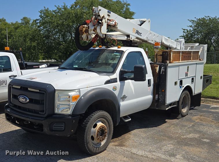 CAMIóN CON CANASTILLA 2011 FORD ALTEC