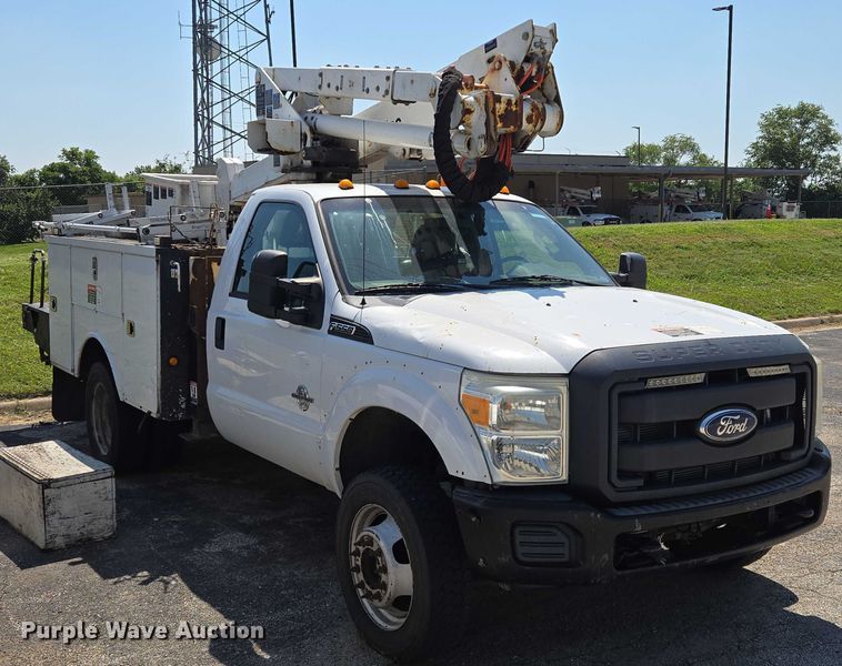 CAMIóN CON CANASTILLA 2011 FORD ALTEC