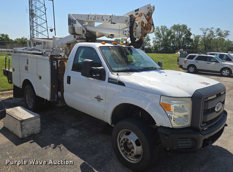 CAMIóN CON CANASTILLA 2011 FORD ALTEC