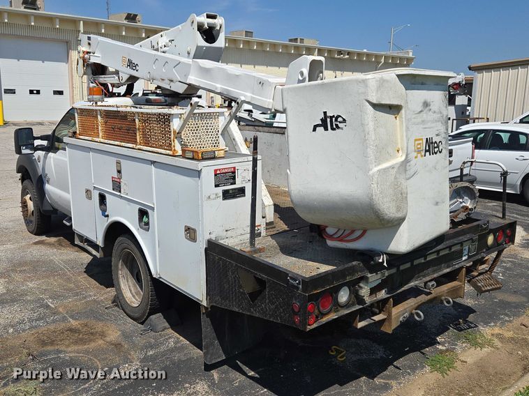 image for item EF1947 2011 Ford F550 Super Duty bucket truck