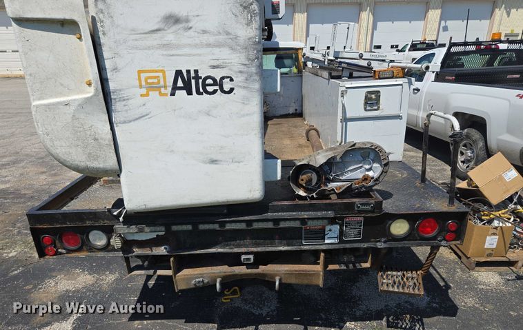 image for item EF1947 2011 Ford F550 Super Duty bucket truck