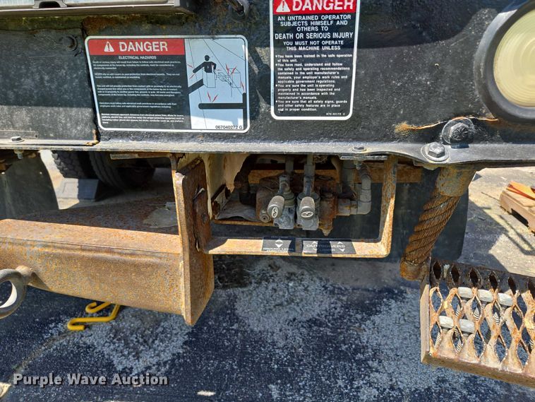 image for item EF1947 2011 Ford F550 Super Duty bucket truck