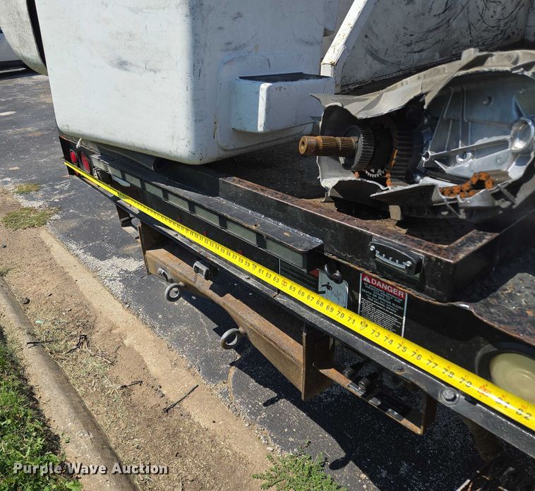 image for item EF1947 2011 Ford F550 Super Duty bucket truck