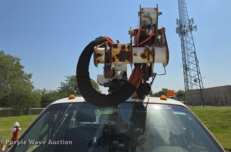 image for item EF1947 2011 Ford F550 Super Duty bucket truck