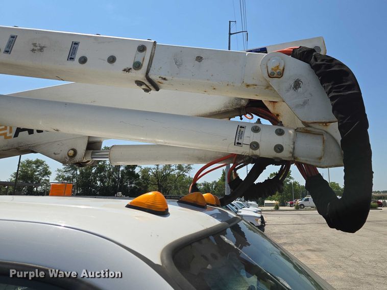 image for item EF1947 2011 Ford F550 Super Duty bucket truck