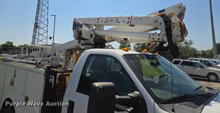 image for item EF1947 2011 Ford F550 Super Duty bucket truck