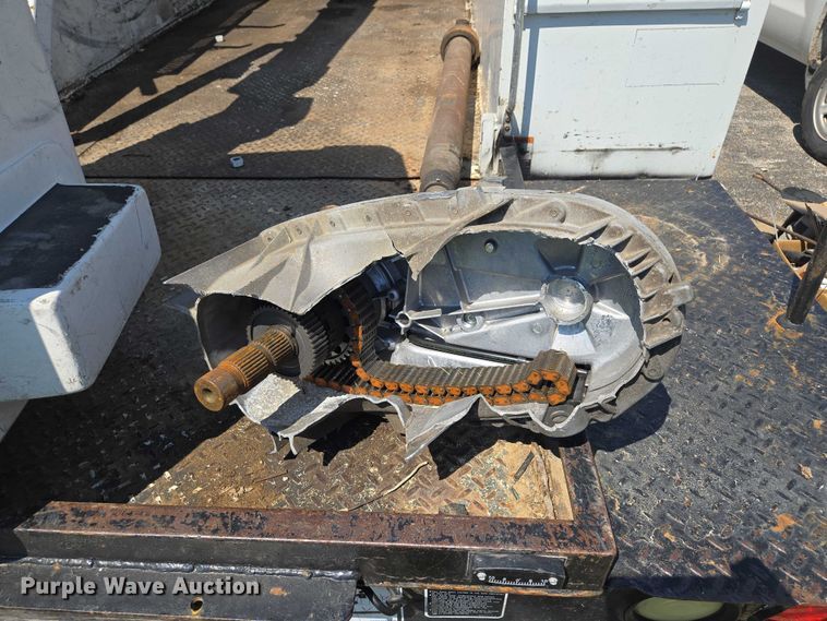 image for item EF1947 2011 Ford F550 Super Duty bucket truck