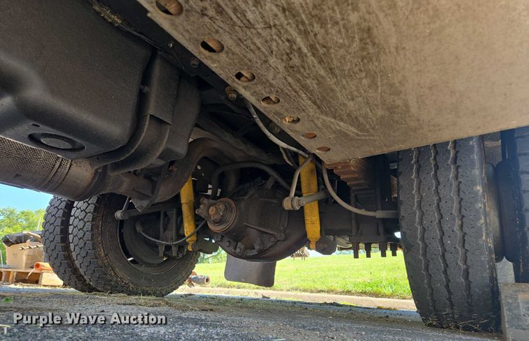 image for item EF1947 2011 Ford F550 Super Duty bucket truck