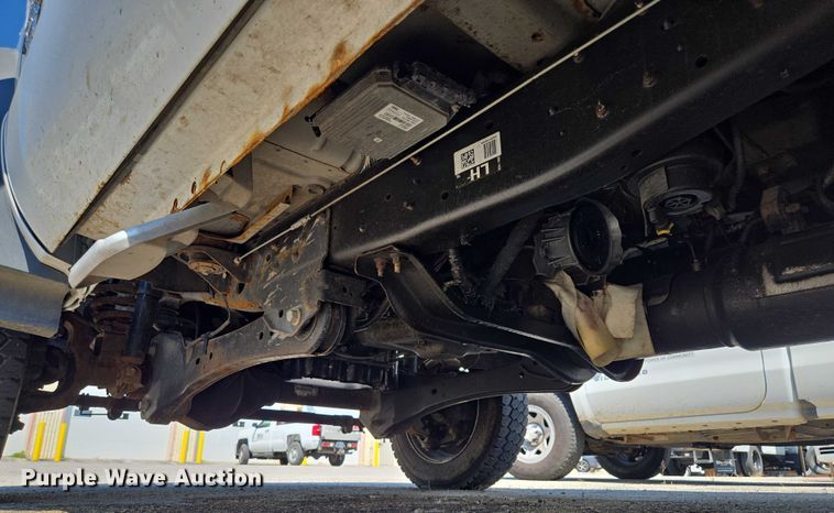 image for item EF1947 2011 Ford F550 Super Duty bucket truck