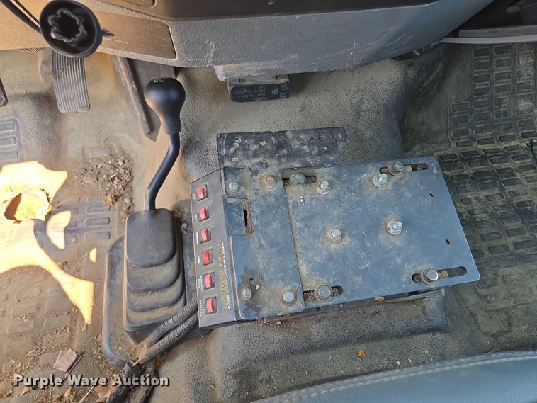 image for item EF1947 2011 Ford F550 Super Duty bucket truck