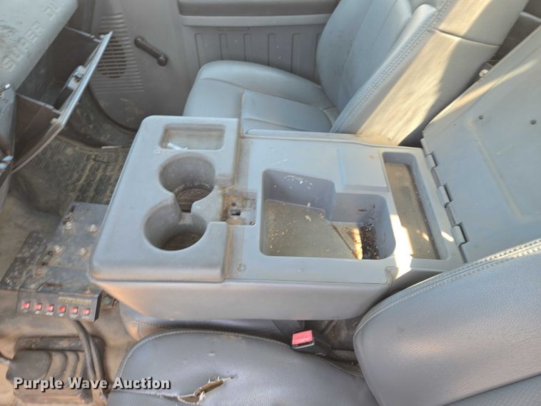 image for item EF1947 2011 Ford F550 Super Duty bucket truck