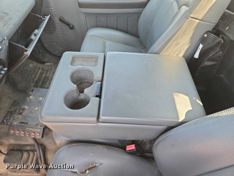 image for item EF1947 2011 Ford F550 Super Duty bucket truck