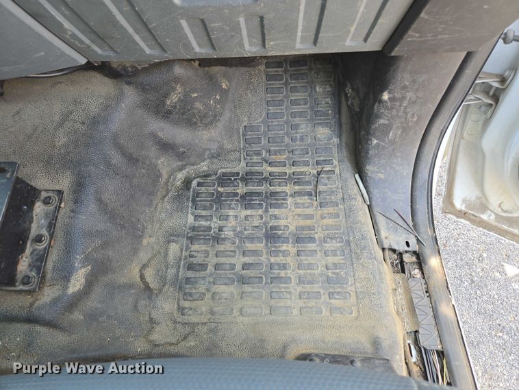 image for item EF1947 2011 Ford F550 Super Duty bucket truck